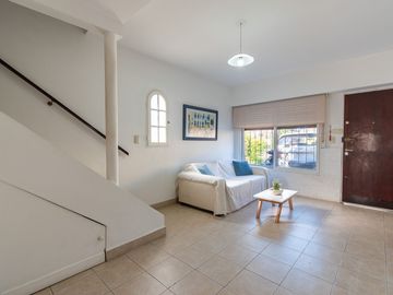 Venta Casa PH 4 amb - Villa Luzuriaga - Cochera