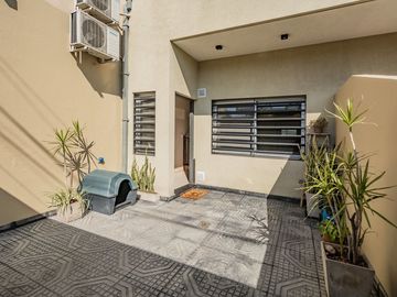 VENTA PH 3 AMB C/ COCHERA-PATIO INTERNO AVELLANEDA