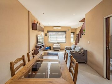 VENTA PH 3 AMB C/ COCHERA-PATIO INTERNO AVELLANEDA