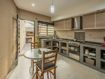 VENTA PH 3 AMB C/ COCHERA-PATIO INTERNO AVELLANEDA