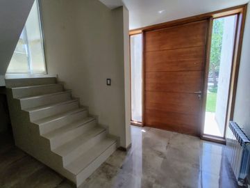 Casa en Venta - Barrio Privado - Vistalba - Luján