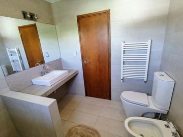 Casa en Venta - Barrio Privado - Vistalba - Luján