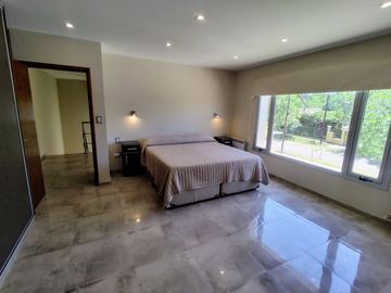 Casa en Venta - Barrio Privado - Vistalba - Luján