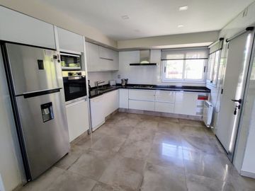 Casa en Venta - Barrio Privado - Vistalba - Luján