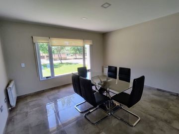 Casa en Venta - Barrio Privado - Vistalba - Luján