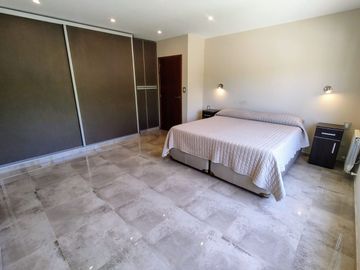 Casa en Venta - Barrio Privado - Vistalba - Luján