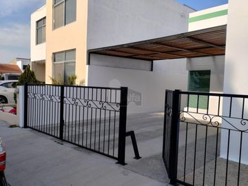 Casa en Venta en Queretaro, un Nivel en Fracc. Las Trojes en Corregidora