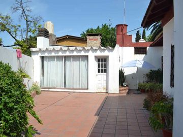 CASA EN VENTA - CLAYPOLE CON QUINCHO Y COCHERA