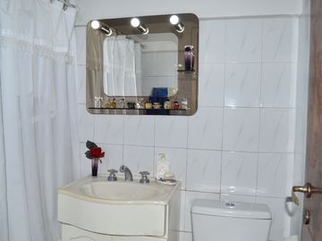 CASA EN VENTA - CLAYPOLE CON QUINCHO Y COCHERA