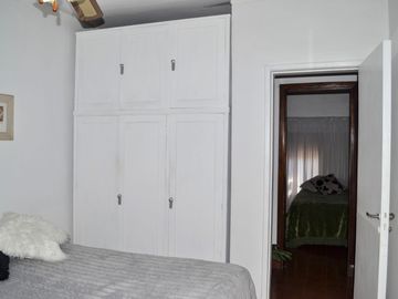 CASA EN VENTA - CLAYPOLE CON QUINCHO Y COCHERA