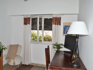 CASA EN VENTA - CLAYPOLE CON QUINCHO Y COCHERA