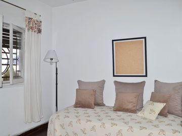 CASA EN VENTA - CLAYPOLE CON QUINCHO Y COCHERA