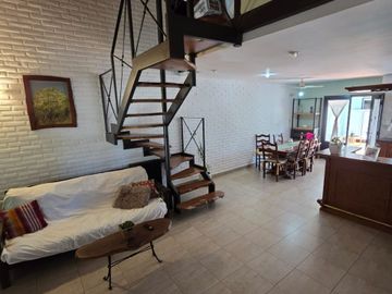 Venta Casa Barrio Murialdo Villa Bosch cochera