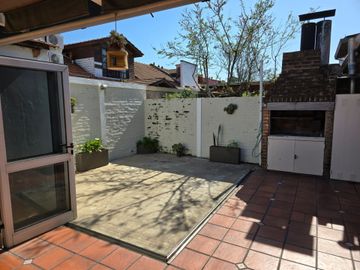 Venta Casa Barrio Murialdo Villa Bosch cochera