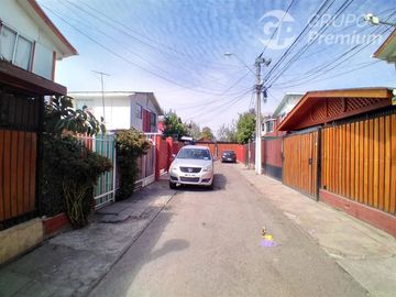 Casa en Venta en Avda. Lo Blanco, Pasaje Ayquina, Lo Moreno, Villa Andina I, El Bosque, RM