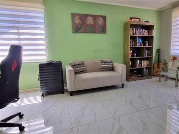 Casa en Venta en Metro Quilín