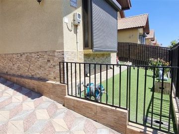 Casa en Venta en Metro Quilín