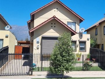Casa en Venta en Metro Quilín