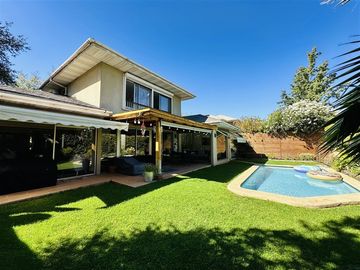 Casa en Venta en Condominio Cousiño Macul