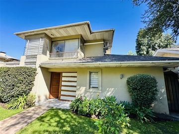 Casa en Venta en Condominio Cousiño Macul