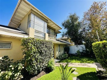 Casa en Venta en Condominio Cousiño Macul