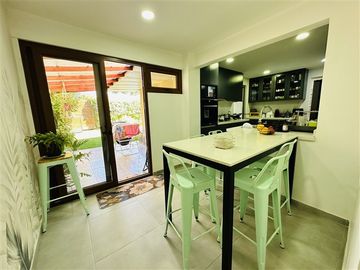 Casa en Venta en Condominio Cousiño Macul