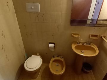 Casa y 4 departamentos Venta Villa Gesell centro