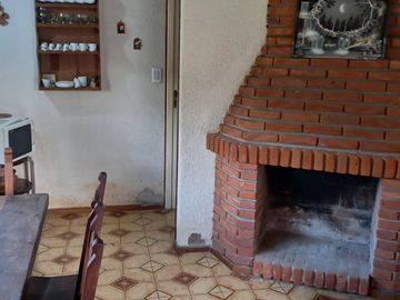 Casa y 4 departamentos Venta Villa Gesell centro