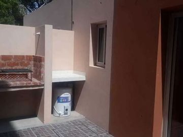 Casa y 4 departamentos Venta Villa Gesell centro