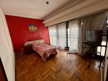 Depto 4 amb con dep venta  Almagro a Refaccionar