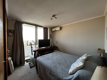 Departamento en Venta en Apoquindo*METRO MAGALLANES*Frente al Estadio Italiano