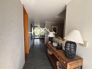 ESTUPENDA CASA 5 DORM + SERV. PISCINA Y QUINCHO LOS BOSQUES