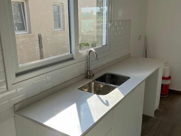 Casa a estrenar con 3 dormitorios en venta en Vila Marina
