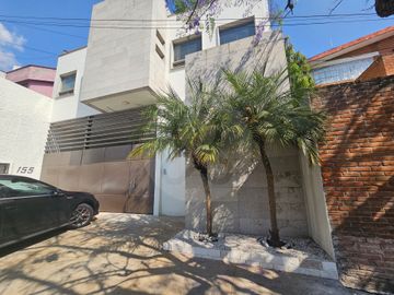 Casa en condominio en venta en Lomas de las Aguilas
