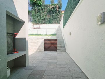 Casa en condominio en venta en Lomas de las Aguilas