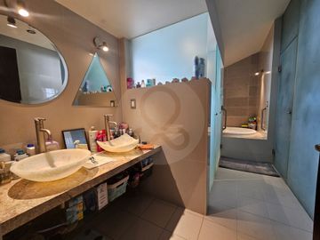 Casa en condominio en venta en Lomas de las Aguilas