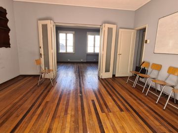 CASA COMERCIAL 4 DOR 3 BAÑOS A PASOS DE LA ALAMEDA
