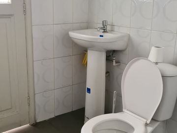 CASA COMERCIAL 4 DOR 3 BAÑOS A PASOS DE LA ALAMEDA