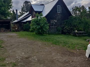 VENTA CASA 9 DORMITORIOS, COYHAIQUE
