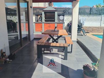 CASA ESTILO MEDITERRANEO AL INTERIOR DE CONDOMINIO