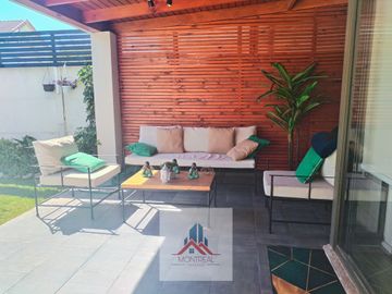 CASA ESTILO MEDITERRANEO AL INTERIOR DE CONDOMINIO