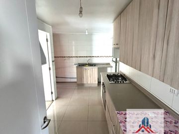 CASA ESTILO MEDITERRANEO AL INTERIOR DE CONDOMINIO