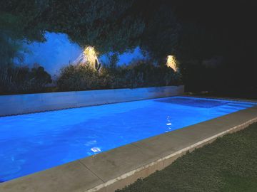 EN VENTA GRAN CASA MEDITERRANEA, AMPLIO TERRENO