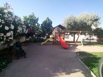 EN VENTA GRAN CASA MEDITERRANEA, AMPLIO TERRENO