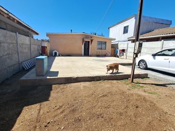 CASA  EN BARRIO TRANQUILO EN BELLOTO NORTE