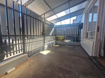 SE VENDE CASA PASAJE 4 RAÚL GRANFELDT BUSTAMANTE CORONEL