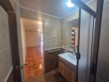 SE VENDE CASA PASAJE 4 RAÚL GRANFELDT BUSTAMANTE CORONEL