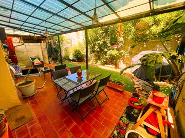 HERMOSA CASA, PERIMETRAL DE CONDOMINIO EN HUECHURABA