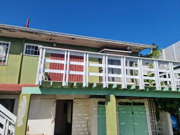 INCREIBLE CASA EN VENTA, ALGARROBO 6D 3B 4E