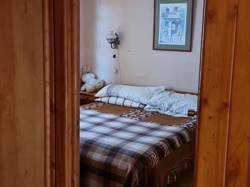 INCREIBLE CASA EN VENTA, ALGARROBO 6D 3B 4E